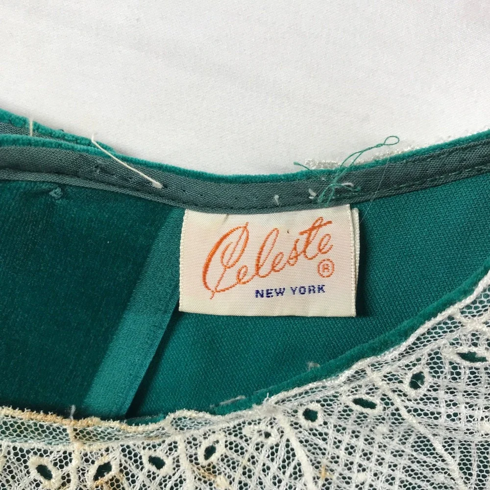 Vintage Celeste New York Girls Emerald Green Velvet Lace Collar Dress Holiday